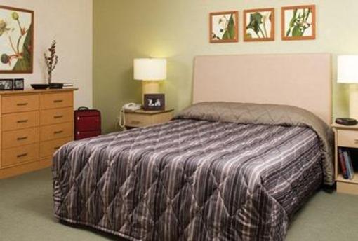 фото отеля Crossland Economy Studios Sacramento-Point East Dr