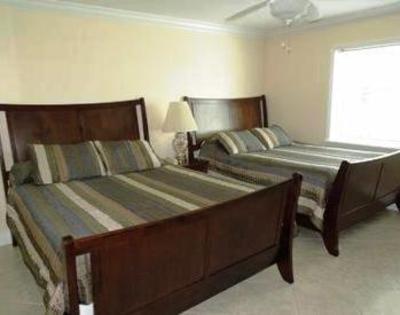 фото отеля Jamaica Royale Condominiums