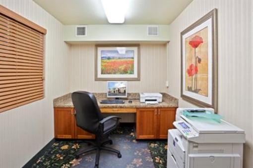 фото отеля Holiday Inn Express Hotel & Suites Burlington