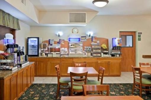 фото отеля Holiday Inn Express Hotel & Suites Burlington