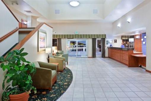 фото отеля Holiday Inn Express Hotel & Suites Burlington