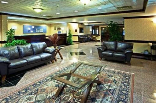 фото отеля Holiday Inn Express Hotel & Suites Milford (Ohio)