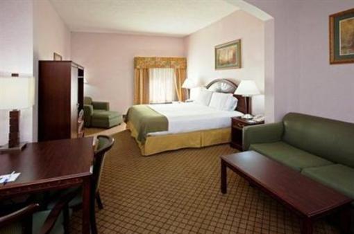 фото отеля Holiday Inn Express Hotel & Suites Milford (Ohio)
