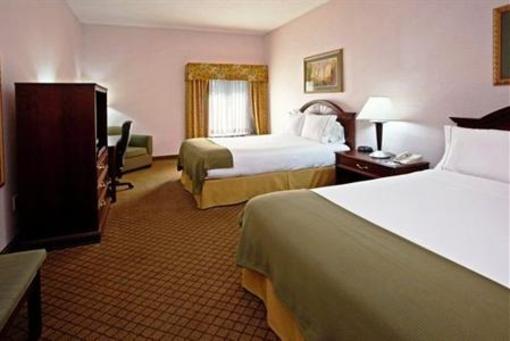 фото отеля Holiday Inn Express Hotel & Suites Milford (Ohio)