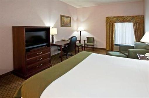 фото отеля Holiday Inn Express Hotel & Suites Milford (Ohio)