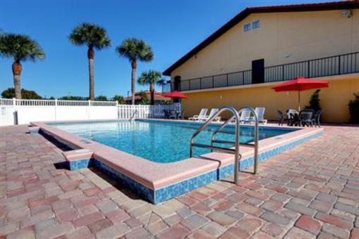 фото отеля Americas Best Value Inn St. Augustine Beach