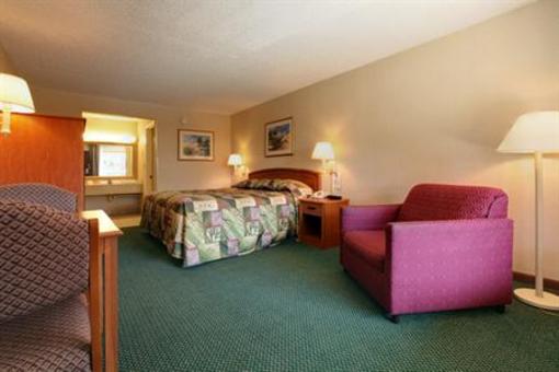 фото отеля Americas Best Value Inn St. Augustine Beach