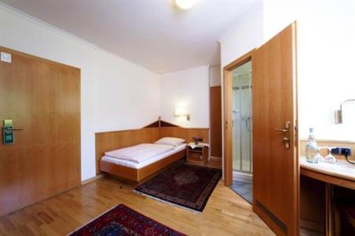 фото отеля Hotel Weingut Weis