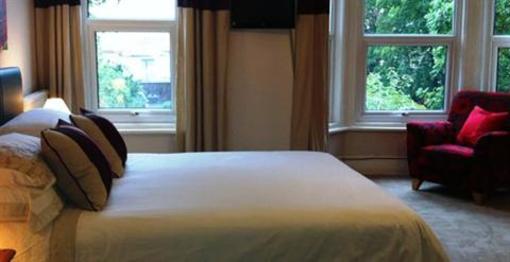 фото отеля Crossways Guest House