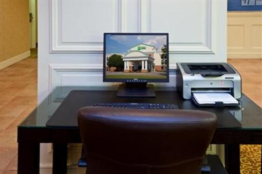 фото отеля Holiday Inn Express Plainfield Indianapolis