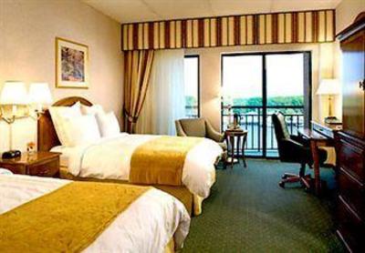 фото отеля Marriott Savannah Riverfront