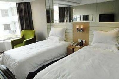 фото отеля Super 8 Hotel Guangzhou San Yuan Li Da Dao