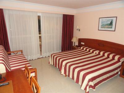 фото отеля Aparthotel Paguera Beach Calvia