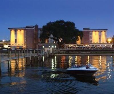фото отеля Holiday Inn Traverse City