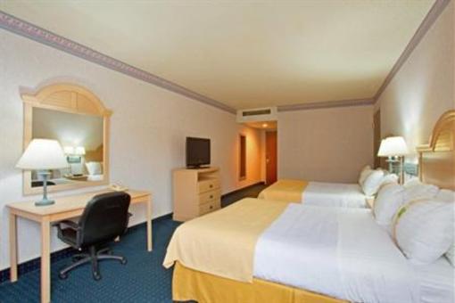 фото отеля Holiday Inn Traverse City