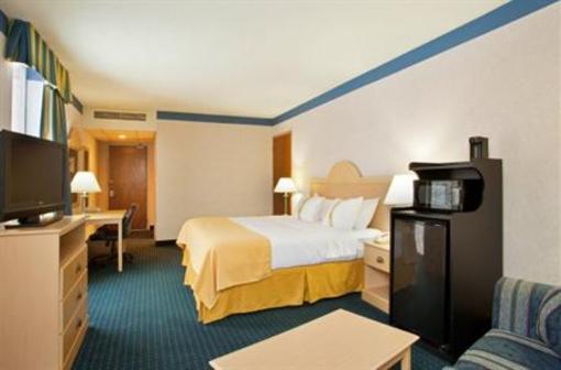 фото отеля Holiday Inn Traverse City