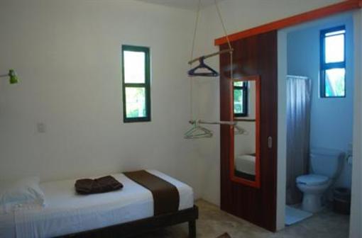 фото отеля Villa Los Mangles Apartments