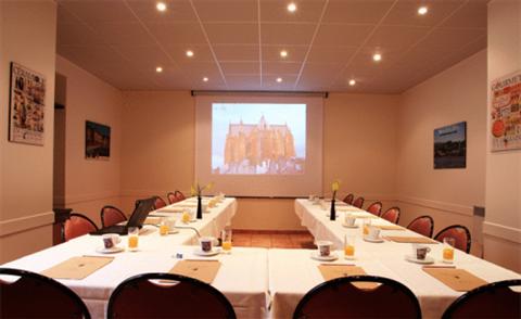 фото отеля Grand Hotel De Metz
