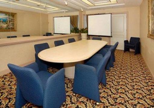 фото отеля Quality Inn & Suites Baymeadows