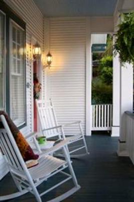 фото отеля The Carriage House Bed and Breakfast