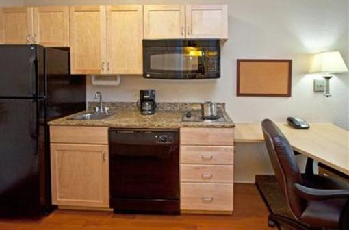 фото отеля Candlewood Suites Ft Myers North I-75