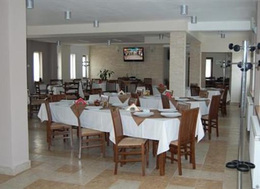 фото отеля Pension Laura Petrestii de Jos
