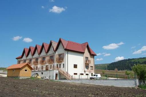 фото отеля Pension Laura Petrestii de Jos