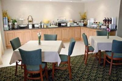 фото отеля BEST WESTERN Valencia Inn