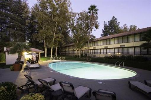 фото отеля BEST WESTERN Valencia Inn