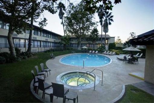 фото отеля BEST WESTERN Valencia Inn