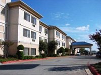 Quality Inn & Suites Airport Austin