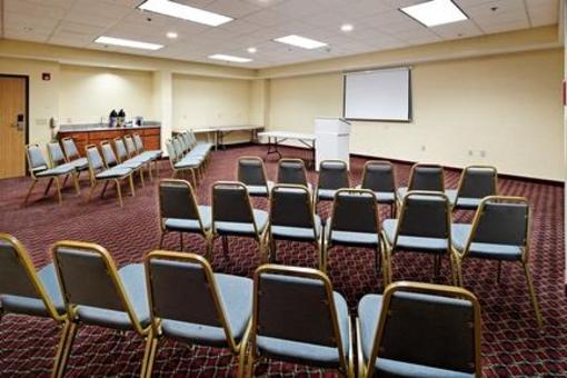 фото отеля Holiday Inn Express Hotel & Suites Grenada
