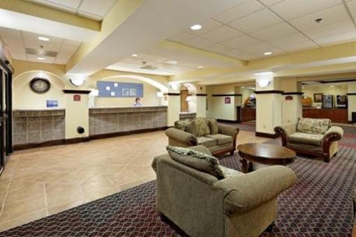 фото отеля Holiday Inn Express Hotel & Suites Grenada