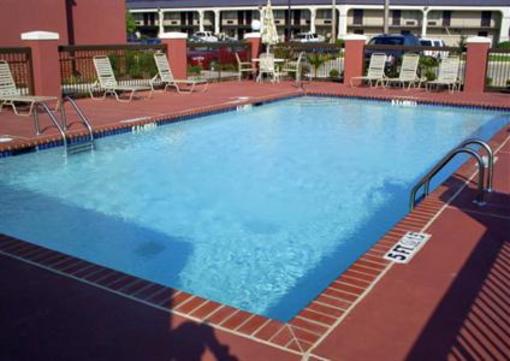фото отеля Holiday Inn Express Hotel & Suites Grenada