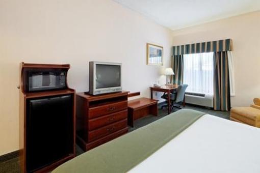 фото отеля Holiday Inn Express Hotel & Suites Grenada