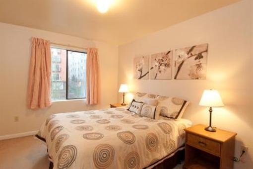 фото отеля First Hill Apartments Extended Stay