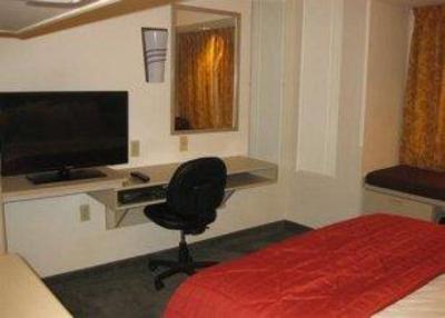 фото отеля Quality Inn at ASU-Airport