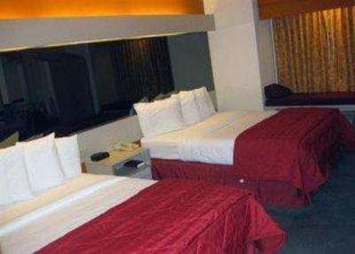 фото отеля Quality Inn at ASU-Airport