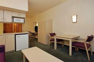 фото отеля Quality Inn at ASU-Airport