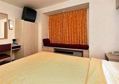 фото отеля Quality Inn at ASU-Airport