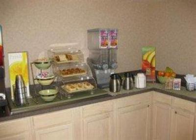 фото отеля Quality Inn at ASU-Airport