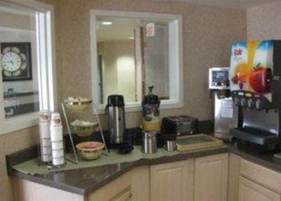 фото отеля Quality Inn at ASU-Airport