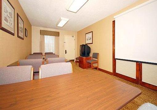 фото отеля Quality Inn Christiansburg