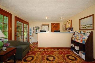 фото отеля Captains Quarters Motel and Conference Center