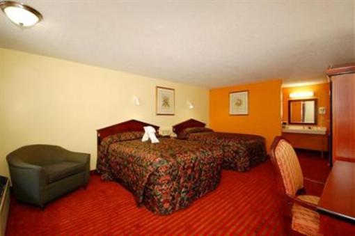 фото отеля Captains Quarters Motel and Conference Center