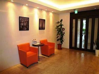 фото отеля Smile Hotel and Service Apartment Hamamatsucho