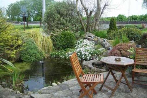 фото отеля Corrib Haven Guest House