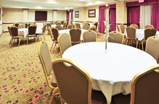 фото отеля Holiday Inn Express Hotel & Suites Irving North-Las Colinas