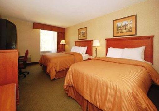 фото отеля Clarion Inn & Summit Center