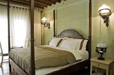 фото отеля Joaquin's Bed and Breakfast